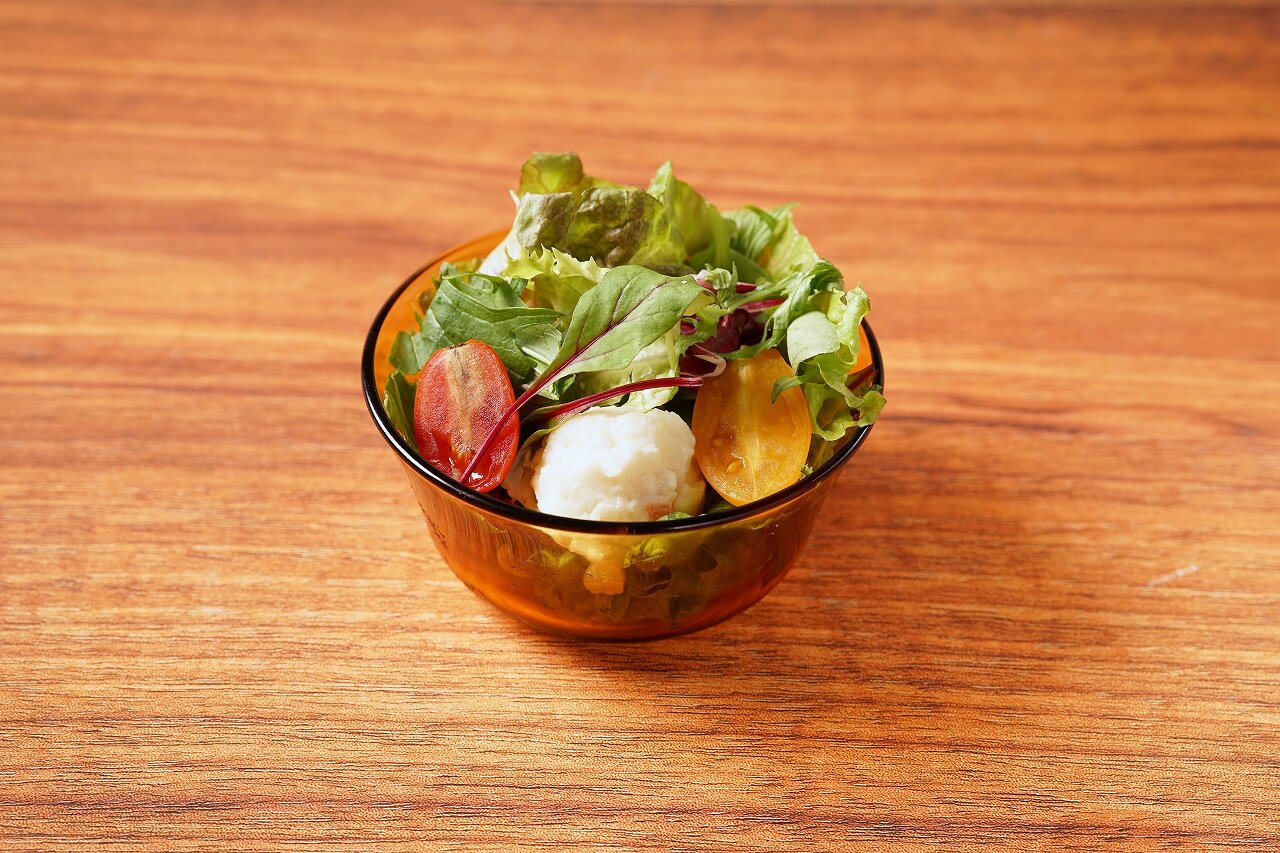 ランチサラダ 275円
